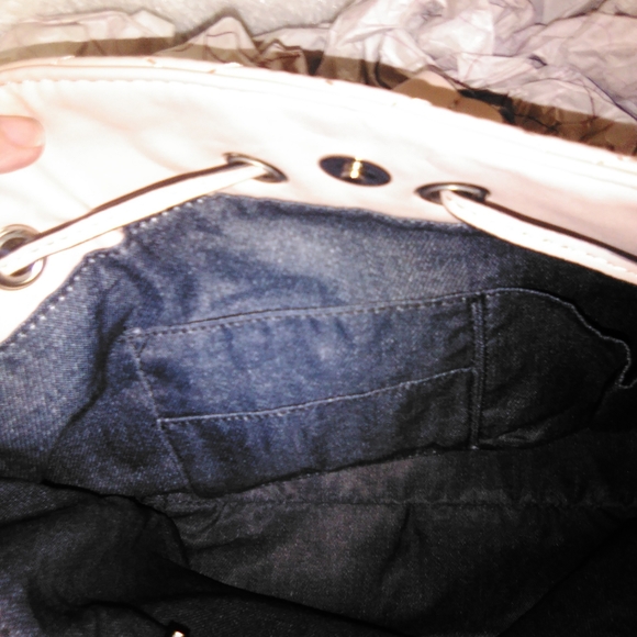 G by Guess pastel pink women's large shoulder bag with hand strap - Picture 6 of 7